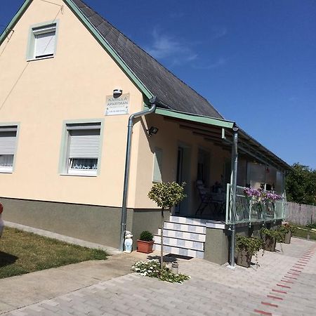 Kamilla Apartman Fonyód Exteriör bild